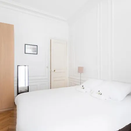 Appartamento Guestready - Lovely Bright Flat With Private Patio